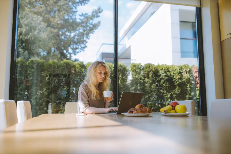 Gen Z Clocked Out of Hustle Culture — And Their 9:30 AM Is the Proof